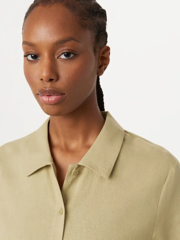 The Cropped Linen Blend Shirt in Green Beige