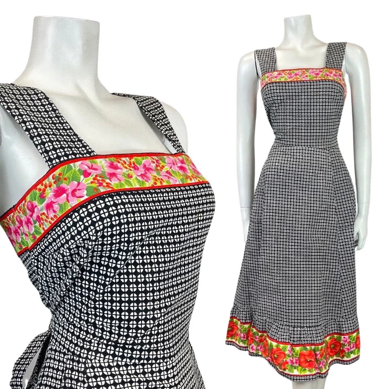 VINTAGE 70s BLACK WHITE RED GEOMETRIC FLORAL SLEEVELESS APRON SUMMER DRESS 8