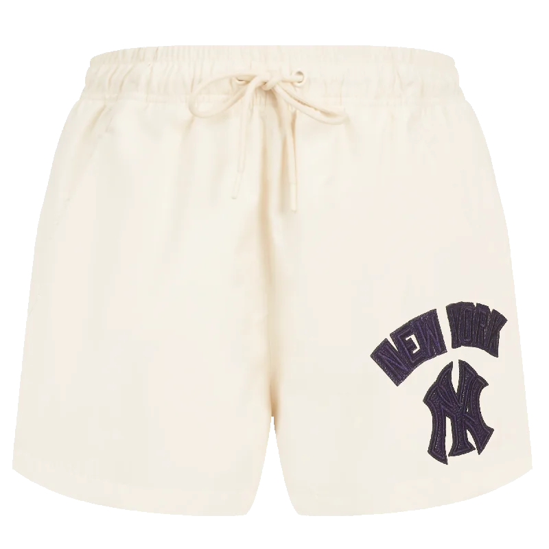 MLB NEW YORK YANKEES TRIPLE TONAL WOMEN'S WOVEN SHORT (EGGSHELL)