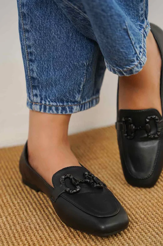 LOAFERS WITH BUCKLE