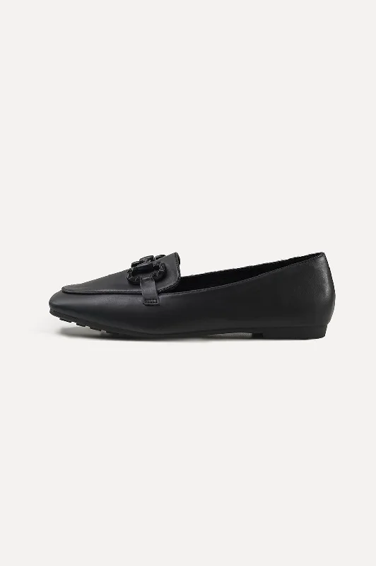 LOAFERS WITH BUCKLE