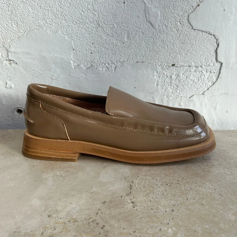 Mollini Penelopy Coffee Leather Loafers