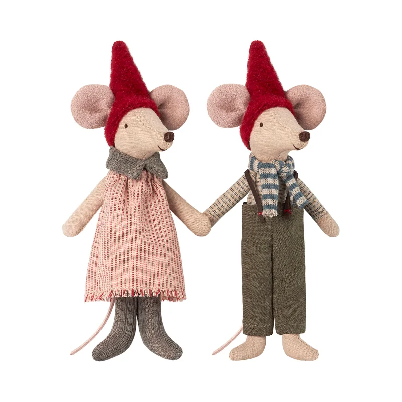 Adorable and tiny stuffed crittersMaileg Christmas Mice Mum and Dad in Box