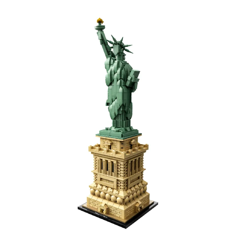 Captivating and enchanting LEGO worlds21042 LEGO® Architecture Statue of Liberty