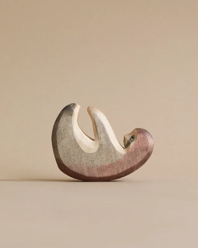 skillfully made wooden toys               Handmade Holzwald Sloth