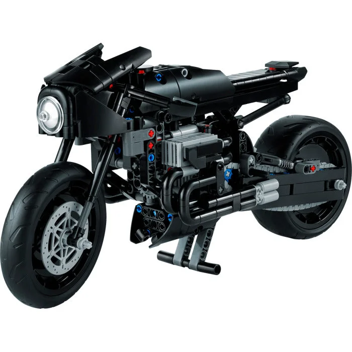 Stimulating and engaging LEGO playThe Batman – Batcycle