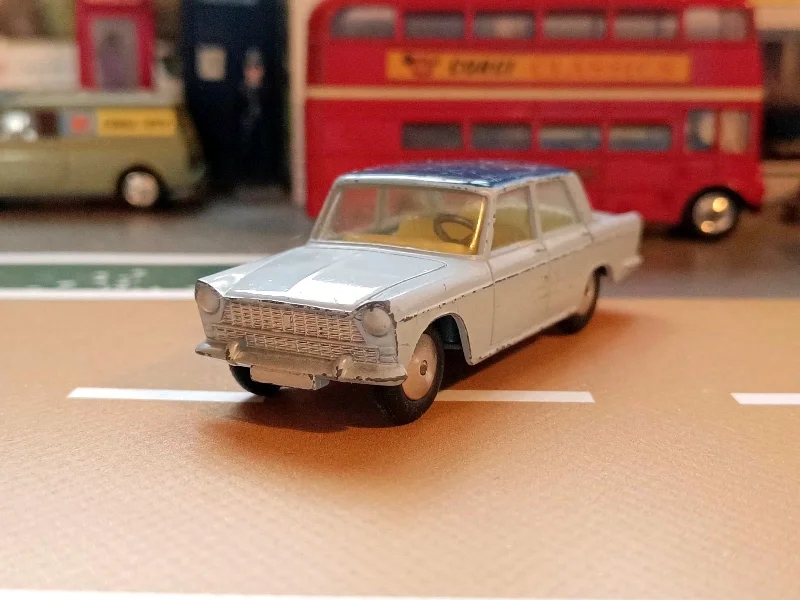 Fun toy cars217 Fiat 1800 in two tone blue