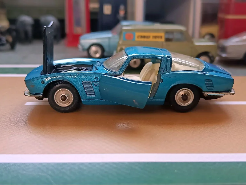 Durable toys301 Iso Grifo (adapted)