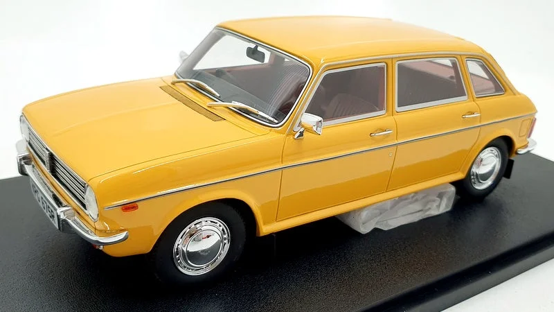 High-quality materials toys Cult 1/18 Scale Resin CML152-1 - Austin Maxi 1971-79 - Sand Glow Yellow