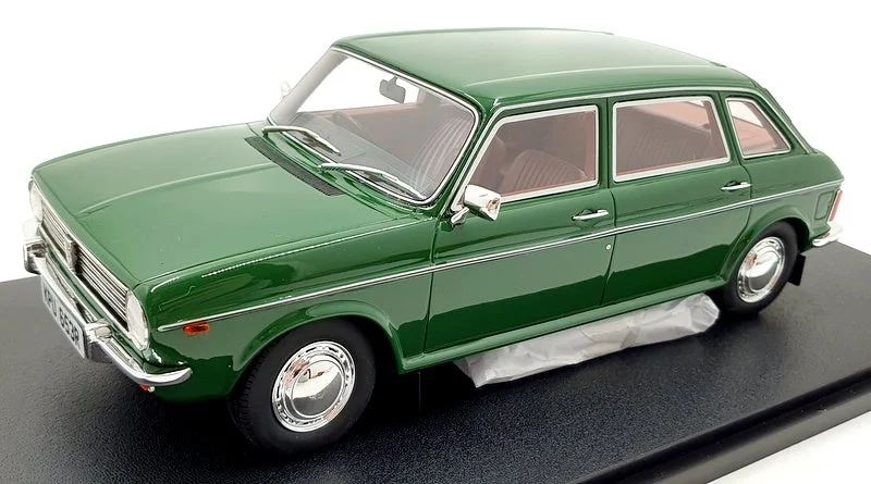 High-quality toy cars Cult 1/18 Scale Resin CML152-2 - Austin Maxi 1971-79 - Brooklands Green