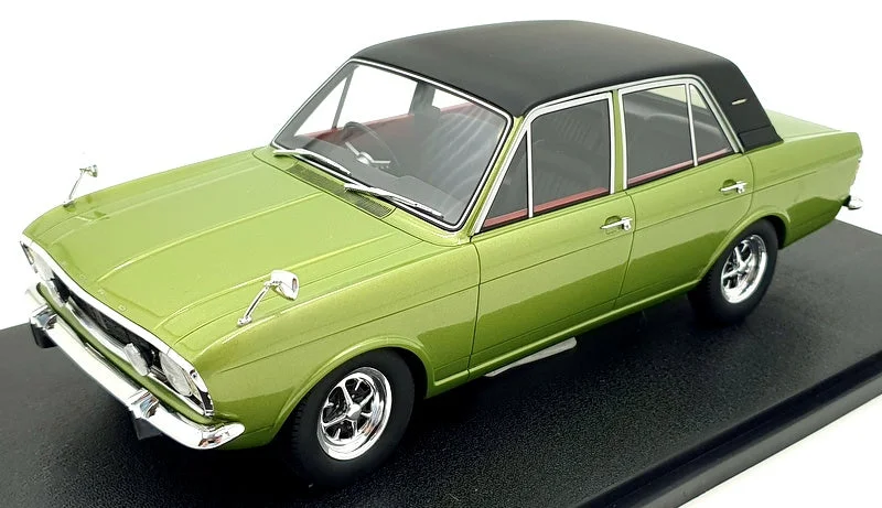 High-quality materials toys Cult Models 1/18 Scale CML048-02 - Ford Cortina 1600E 1970 - Met Green High-quality materials toys Cult Models 1/18 Scale CML048-02 - Ford Cortina 1600E 1970 - Met Green