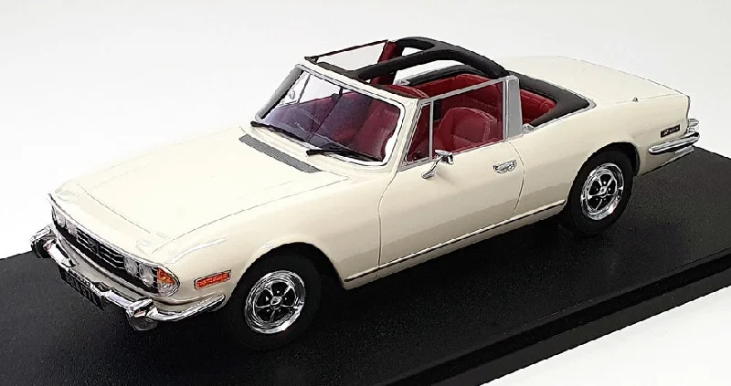 Playful toys Cult Scale Models 1/18 Scale CML120-1 - Triumph Stag Mk1 - White