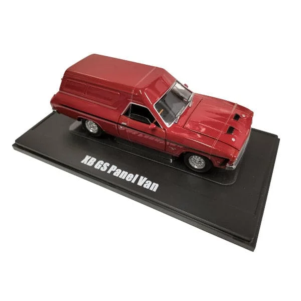 Fun toy carsDDA 1/32 Red XB GS Ford Panel Van