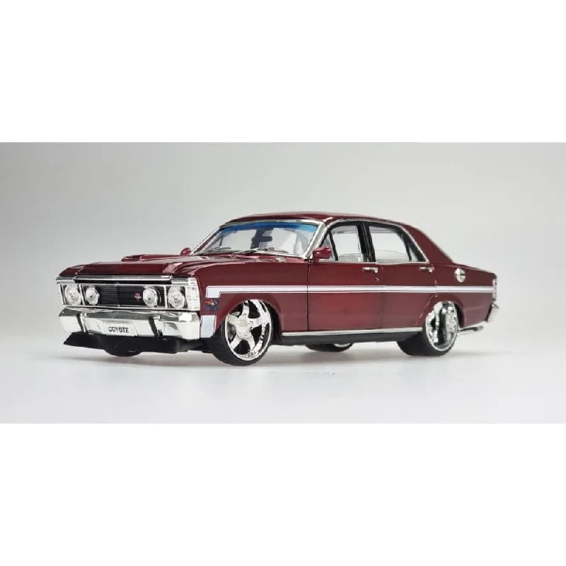 Playful toys DDA COLLECTIBLES 1/24 Cherry Bomb XW Custom Slammed