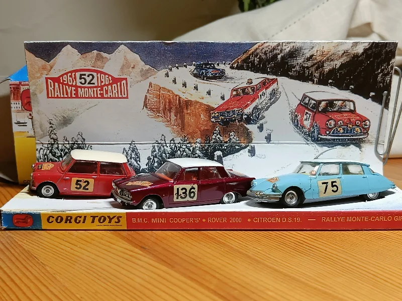 High-quality materials toys Gift Set 38 Monte Carlo 1965 (1)