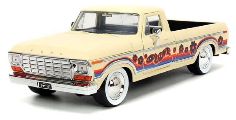 Fun toy carsI Love The - 70's 1979 Ford F150 1:24 Scale