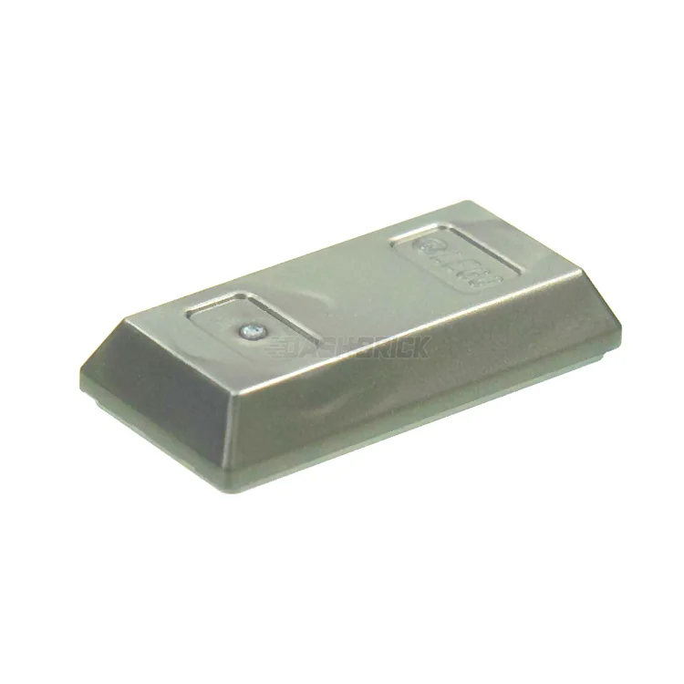 Promoting fine art skills LEGO modelsLEGO Minifigure Accessory - Silver, Ingot / Bar, Flat Silver [99563]