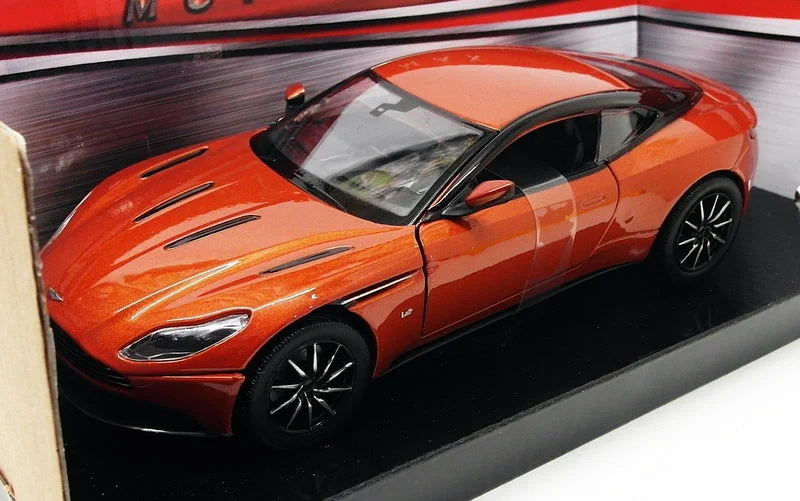 Durable toysMotormax 1/24 Scale Model Car 79345 - Aston Martin DB11 - Copper