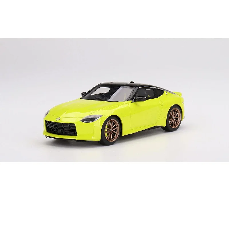 Realistic toy carsNissan Fairlady Z Proto Spec 2023 Ikazuchi Yellow RHD - 1:18 Scale Resin Model Car