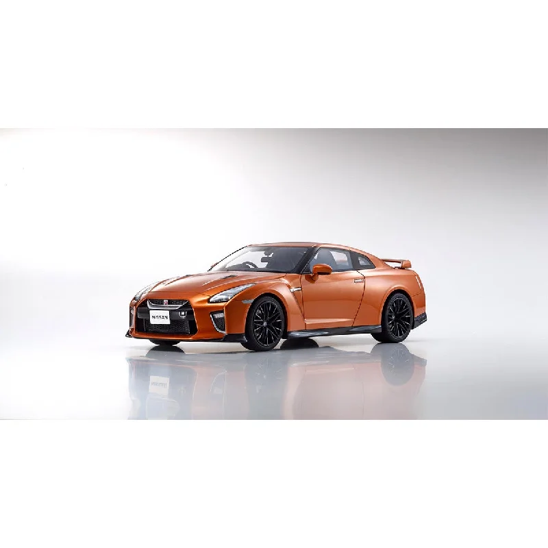 Durable toysNissan GT-R  2020 - Orange - 1:18 Scale Resin Model Car