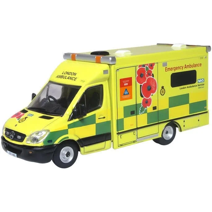 High-quality toy cars OXFORD 1/76 Mercedes Ambulance London Ambulance Service
