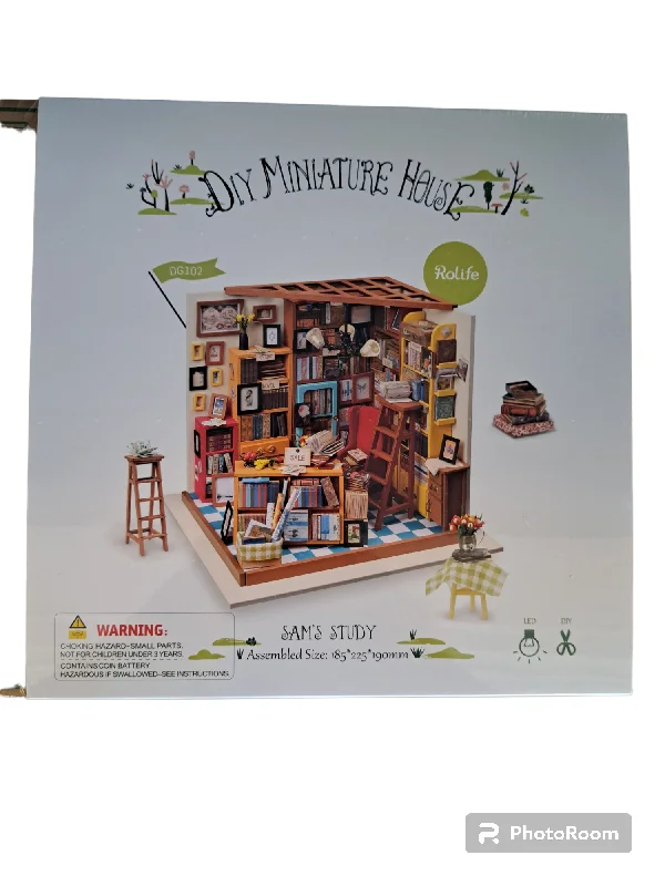 Challenging puzzles Rolife DIY - Sam's Study