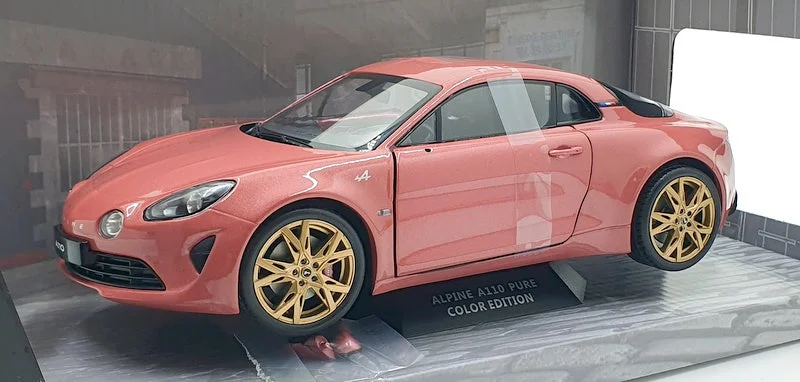 Fun toy carsSolido 1/18 Scale Diecast S1801611 - 2021 Alpine A110 Pure - Rose Pink